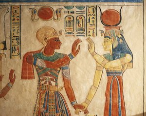 Egypti, Luxor, muinainen Thebes, Queensin laakso, Amonherkhopeshafin hauta, maalattu reliefi, joka kuvaa farao Ramses III:ta Isisin edessä