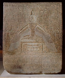 Isis Pterophor Ramses III:n sarkofagista (n. 11854-1153 eKr.) hänen haudastaan Kuninkaiden laaksossa, Uudessa kuningaskunnassa (vaaleanpunainen graniitti)