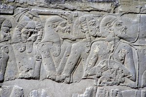 Reliefi, joka kuvaa "pohjoisia vankeja" Ramses III:n taistelussa, Medinet
