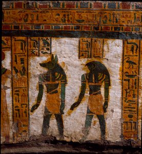 Egyptiläinen antiikin aika: hautajaiset Douamoutef ja Kebehsenouf (tai Qebehsenouf). 21. dynastian (1085-935 eKr.) kirjuri Butehamonin antropoidisen sarkofagin koristelu. Egyptin museo Torinossa (Torino, Museo Egizio) tekijältä Egyptian 21st Dynasty