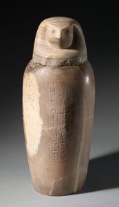 Canopic Jar Falconin päällä, 664-525 eaa tekijältä Egyptian 26th Dynasty