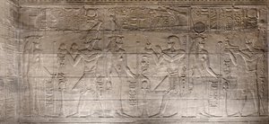 Reliefit sisäisessä pyhäkössä, Philae-temppeli, Aswan, Egypti tekijältä Egyptian 30th Dynasty