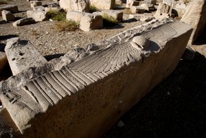 Egyptin antiikin: Hathorille omistetun temppelin arkkitehtuuri, Dendera, Egypti tekijältä Egyptian Ptolemaic Period