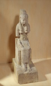 Huonekalut ja erilaiset esineet 1100- ja 1300-luvuilta tekijältä Egyptian Ptolemaic Period