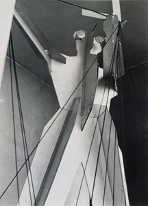 Veistos Pressassa, Kölnissä tekijältä Eliezer Markowich Lissitzky