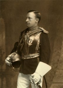 "Prikaatinkenraali The Earl of Erroll", 1902. tekijältä Elliott and Fry