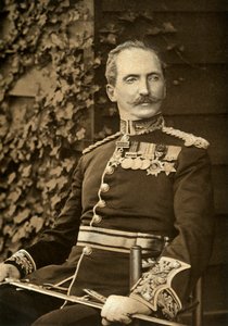 "Kenraalimajuri A. Fitzroy Hart, C.B.", 1900. tekijältä Elliott and Fry