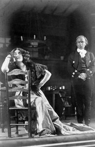 Julia Neilson ja Horace Hodges elokuvassa The Scarlet Pimpernel, vuodelta 1905.