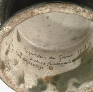 Kulho, Exposition de Gand, pohjan yksityiskohta tekijältä Emile Lenoble