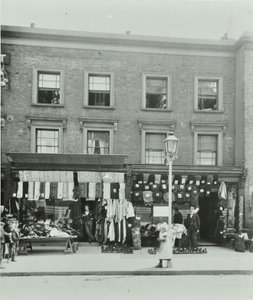 7-8 Gainsborough Road: etuosat, Lontoo, 1899 tekijältä English Photographer