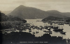 Aberdeenin kalastuslaivasto, Hongkong, sotamies H. Chickin palvelukseen liittyvistä valokuvista koostuvasta albumista, 1940. tekijältä English Photographer