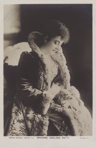 Adelina Patti, italialainen sopraano-koloratuuri tekijältä English Photographer