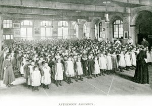 Afternoon Assembly, n. 1900 (b/w valokuva) tekijältä English Photographer