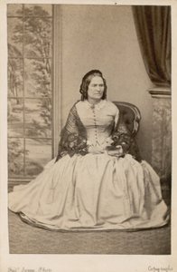 Agnes Strickland, kirjoittaja tekijältä English Photographer