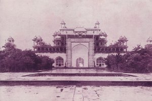 Akbarsin hauta, Agra tekijältä English Photographer
