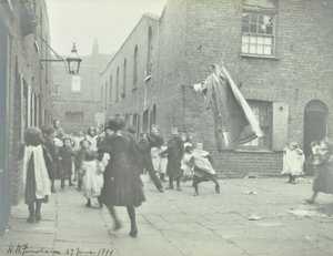 Bishops Court: yleinen näkemys, Lontoo, 1899 tekijältä English Photographer