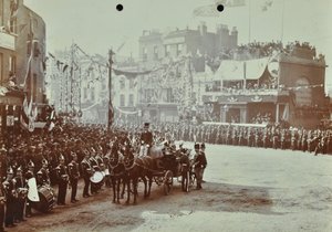 Blackwall-tunneli: Walesin prinssi, myöhemmin kuningas Edward VII ja prinsessa Alexandria osallistuvat tunnelin avajaisiin vuonna 1897. tekijältä English Photographer