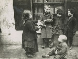 Lasten köyhyys, Lontoo tekijältä English Photographer