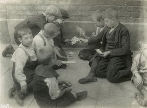 Lasten köyhyys, Lontoo tekijältä English Photographer