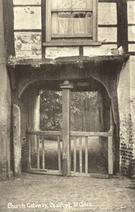 Church Gateway, Chalfont St Giles, Buckinghamshire (m/v kuva) tekijältä English Photographer