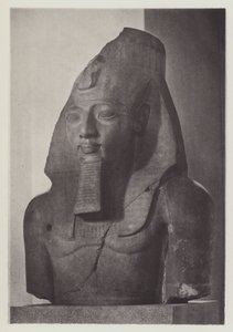 Ramses II:n kolossaalinen pää (s/w-kuva) tekijältä English Photographer