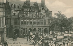 Crown Hotel, Cricklewood tekijältä English Photographer