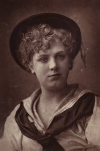 Edith Bland tekijältä English Photographer