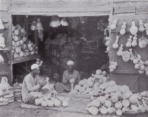 Egypti: arabit myyvät vesi- ja vesijäähdyttimiä (m/v kuva) tekijältä English Photographer