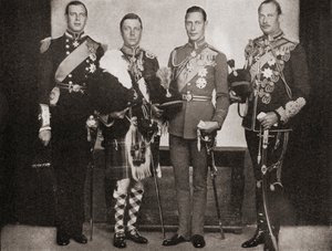 Neljä kuningas Yrjö V:n viidestä pojasta, vasemmalta oikealle, prinssi George, Kentin herttua, kuningas Edward VIII, myöhemmin Windsorin herttua, prinssi Albert, Yorkin herttua, myöhemmin kuningas Yrjö VI, prinssi Henrik, herttua tekijältä English Photographer