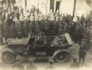 Albumista, jossa on 134 valokuvaa, jotka liittyvät ensimmäiseen maailmansotaan, Länsirintama, 1914-18 tekijältä English Photographer