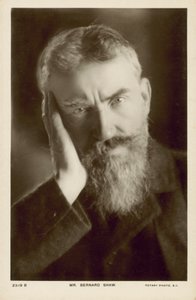 George Bernard Shaw, irlantilainen näytelmäkirjailija (s/w-kuva) tekijältä English Photographer