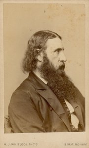 George MacDonald, runoilija tekijältä English Photographer