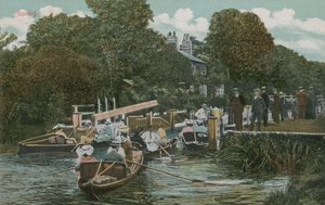 Goring - veneily joella. Postikortti lähetetty 1913. tekijältä English Photographer