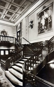 Grand Staircase HMS Homericin laivalla tekijältä English Photographer