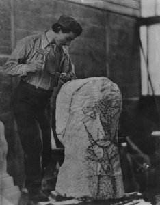 Henri Gaudier-Brzeska, n. 1910 tekijältä English Photographer