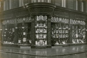 Horne Brothers, Coventry Street, Lontoo tekijältä English Photographer