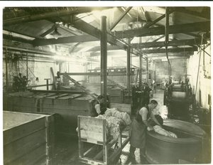 Hydraulisesti toimiva värjäämö, mattotehdas, 1923 tekijältä English Photographer