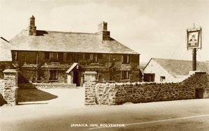 Jamaica Inn, Bolventor, Cornwall, kuuluisa siitä, että se yhdistettiin Cornish-salakuljetukseen ja jota juhlitaan Daphne Du Maurierin samannimisessä kirjassa (m/v kuva) tekijältä English Photographer