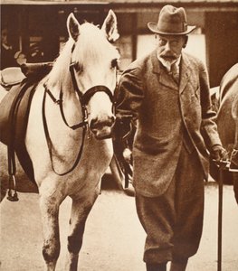 King George ja hänen suosikki Pony Jock, 1930-luku tekijältä English Photographer