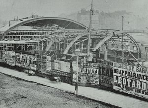 Kings Crossin asema: rakennustyöt käynnissä, 1862 tekijältä English Photographer