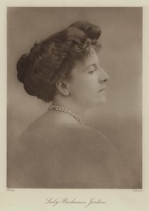 Lady Buchanan Jardine (s/w valokuva) tekijältä English Photographer
