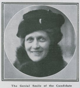 Lady Nancy Astor: Ehdokkaan nerokas hymy tekijältä English Photographer