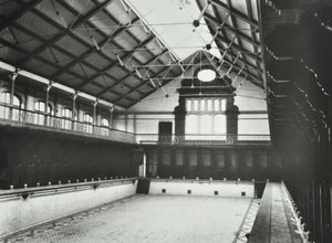 Laurie Grove Bath: ensimmäinen julkinen uima-allas Deptfordissa, ensimmäisen luokan kylpylä, 1898 tekijältä English Photographer