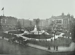 Leicester Square, Westminster LB: katsot koilliseen, 1896 tekijältä English Photographer