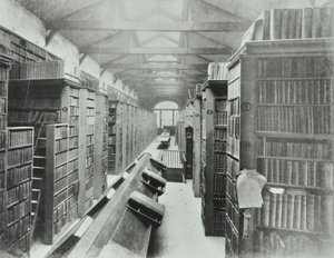 Kirjasto, Sion College, Victoria Embankment, Lontoon kaupunki, 1885 tekijältä English Photographer