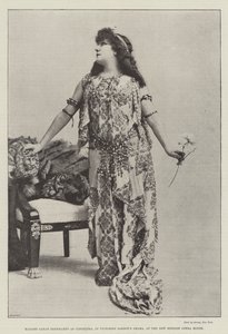 Madame Sarah Bernhardt Kleopatran roolissa Victorien Sardous -draamassa New English Opera Housessa