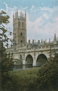 Magdalen College ja Bridge tekijältä English Photographer