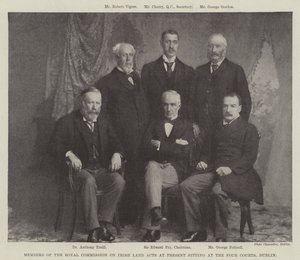 Irlannin maalakeja käsittelevän kuninkaallisen komission jäsenet tällä hetkellä istunnossa Four Courtsissa, Dublinissa tekijältä English Photographer