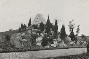 29. divisioonan muistomerkki Sommen taistelukentällä lähellä Beaumont Hamelia tekijältä English Photographer