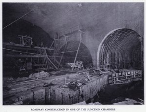 Mersey-tunneli: Tierakennus yhdessä risteyskammioista (m/w kuva) tekijältä English Photographer